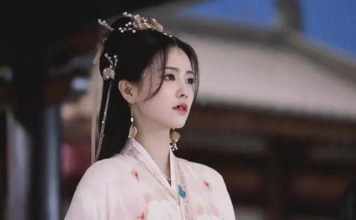 娱乐圈吃瓜白鹿是谁,娱乐圈新晋吃瓜达人，揭秘明星幕后故事